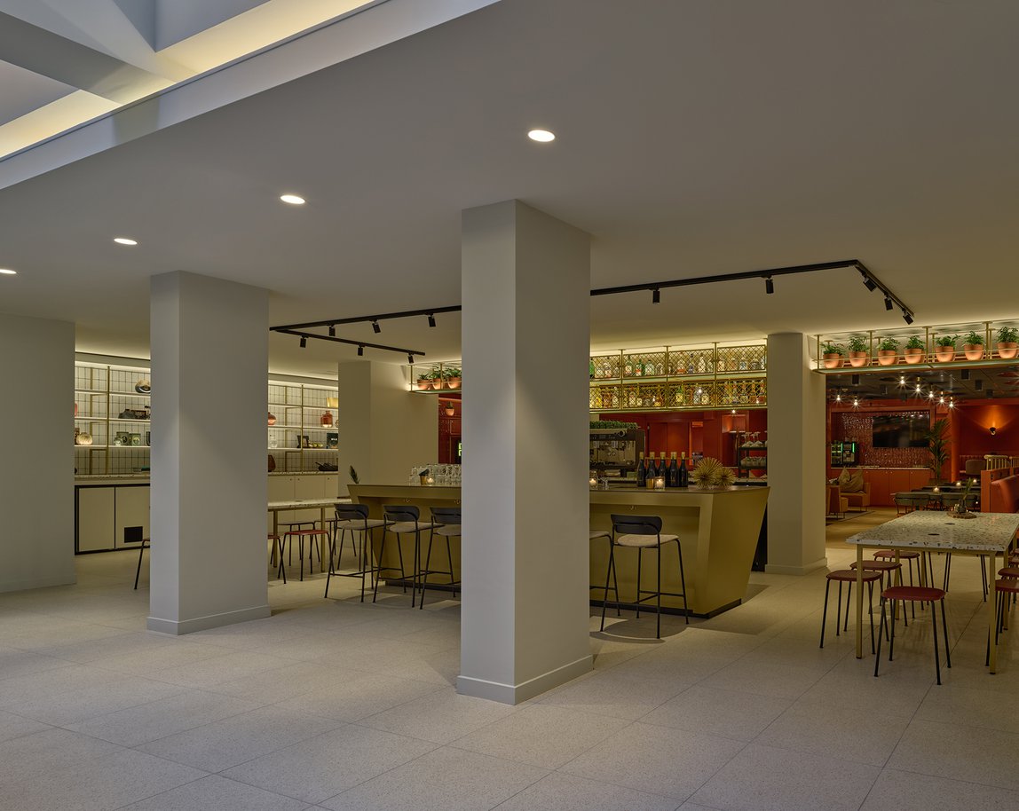 EDEN HOTEL AMSTERDAM_BAR_003_LR.jpg