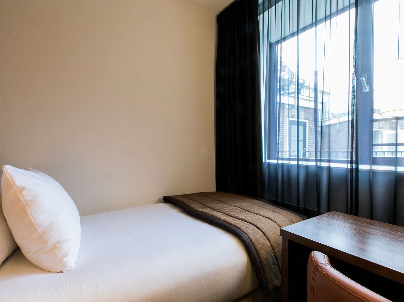 EH---EDEN-HOTEL-AMSTERDAM---SINGLE---4.jpg