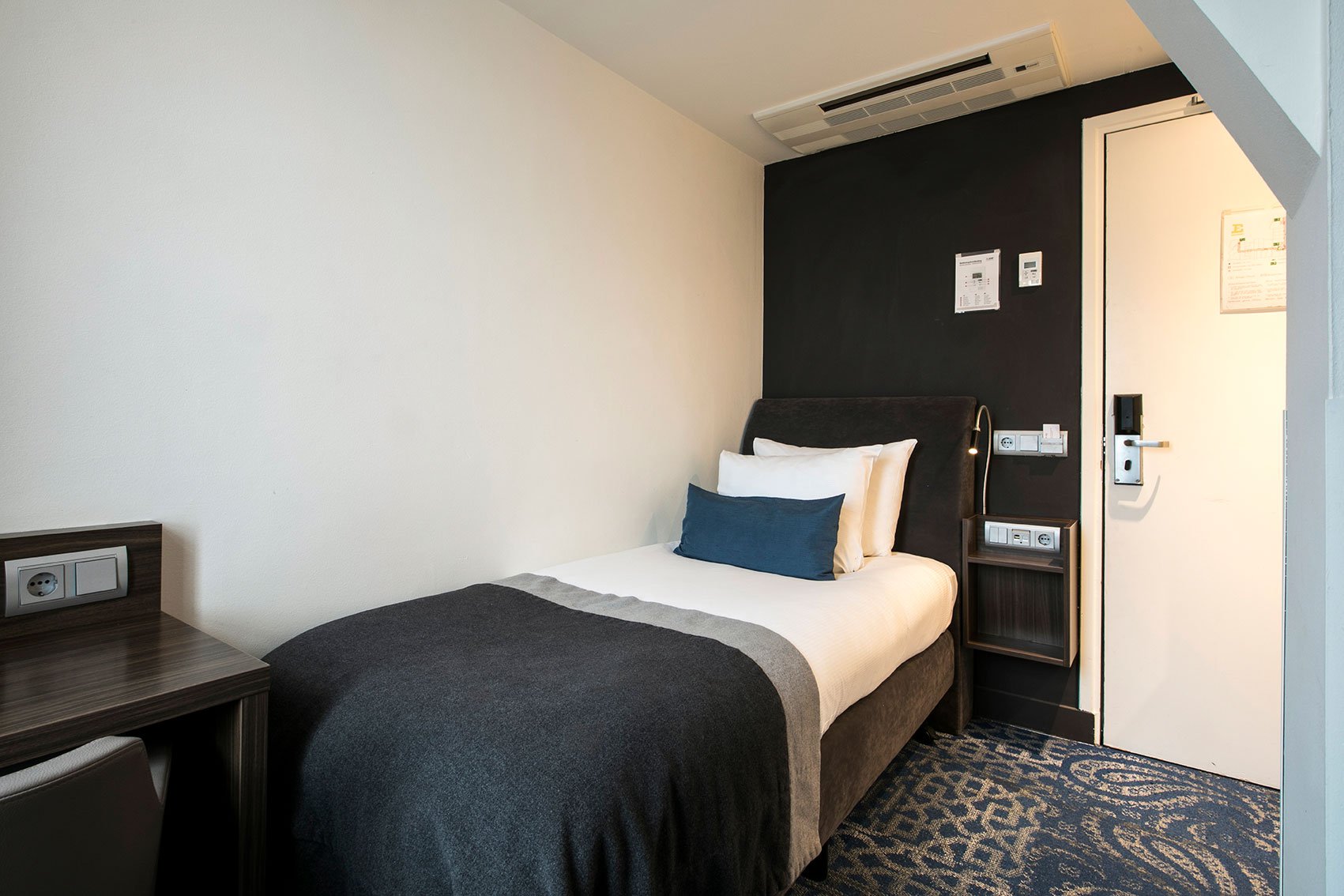 Single hotel room